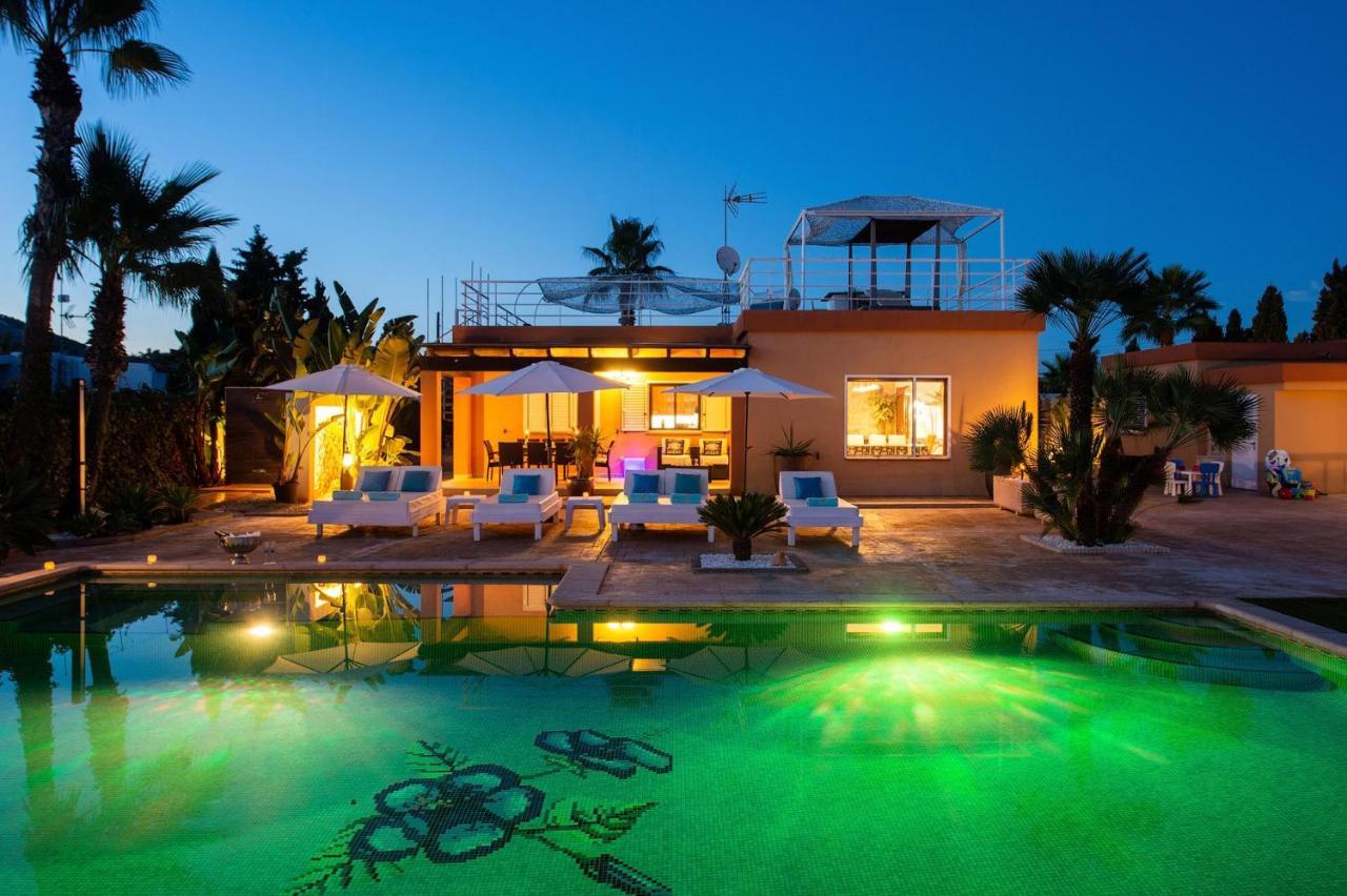 Serena Villa Sant Francesc de s'Estany Luaran gambar