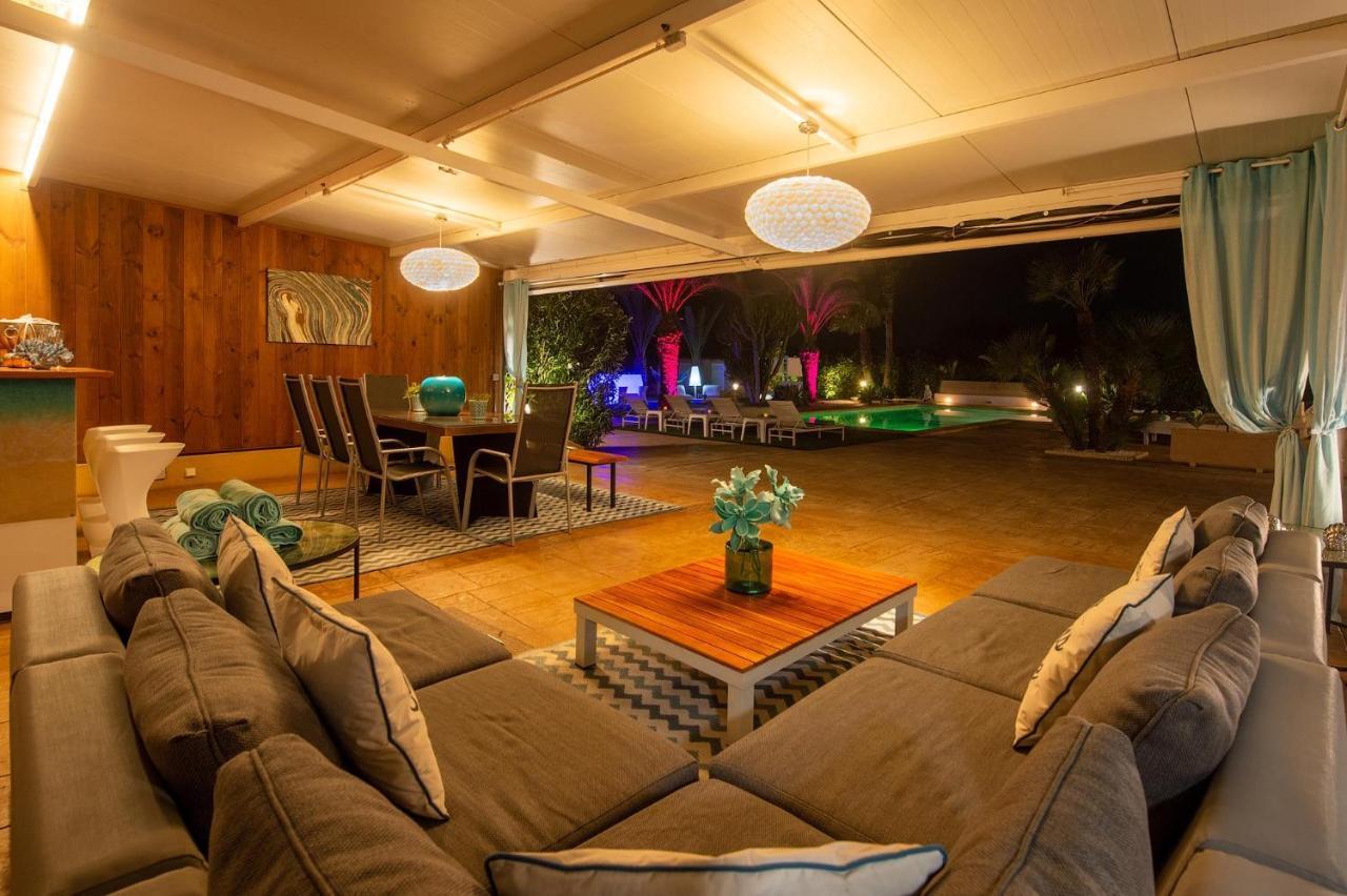 Serena Villa Sant Francesc de s'Estany Luaran gambar