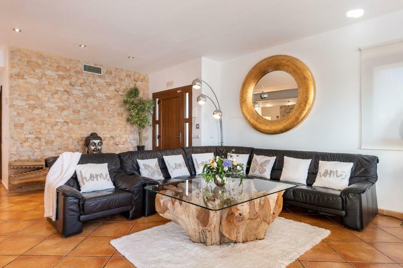 Serena Villa Sant Francesc de s'Estany Luaran gambar