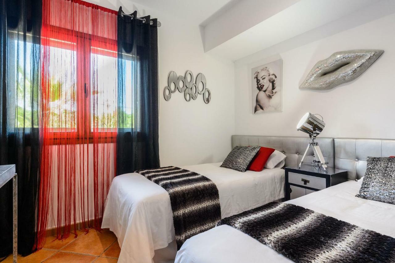 Serena Villa Sant Francesc de s'Estany Luaran gambar